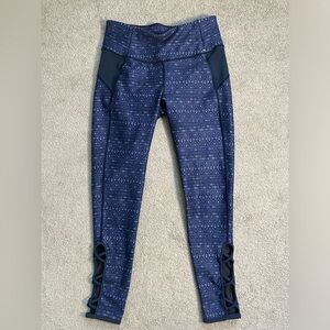 CALIA Carrie Underwood 7/8 Crisscross Leggings Blue Printed‎ Size Small